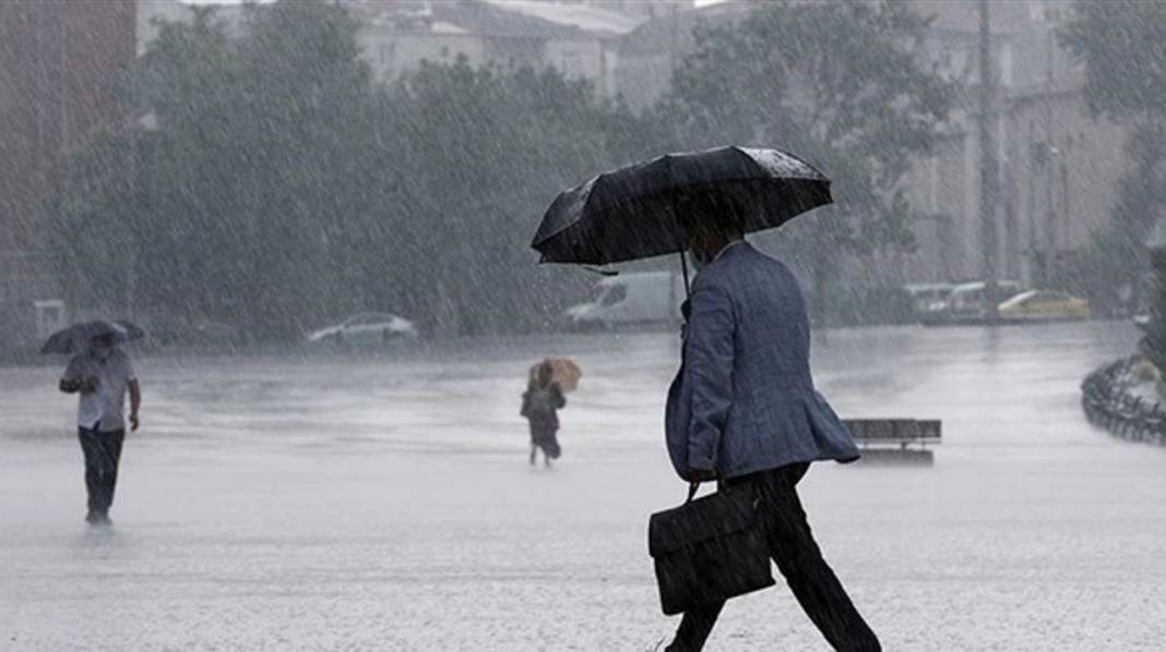 İstanbul dahil 24 ili sağanak yağış vuracak. Meteoroloji uyardı 4